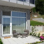 Гостевой дом Paradise View 3*