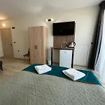 Paradise View Шкорпиловци