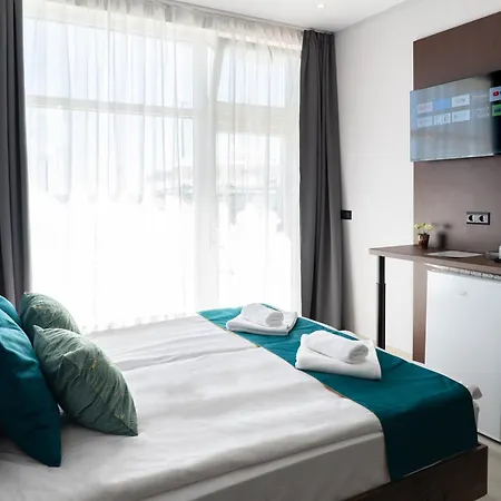 Paradise View Шкорпиловци