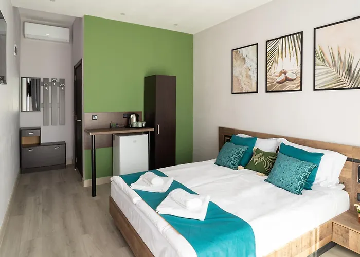 Paradise View 招待所 3*